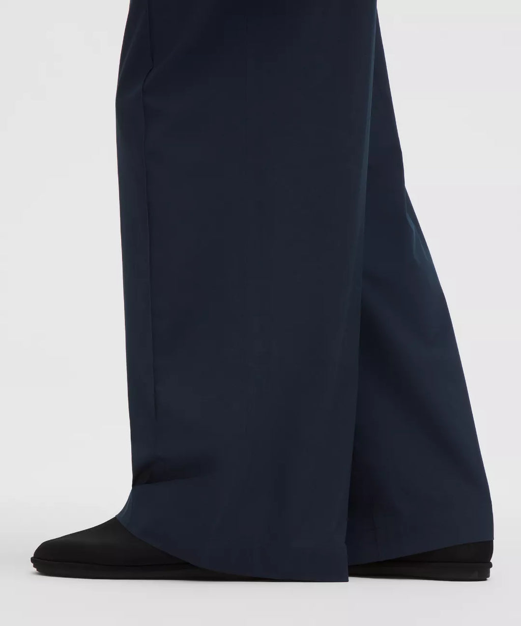 lululemon Breezily Mid-Rise Pant Short