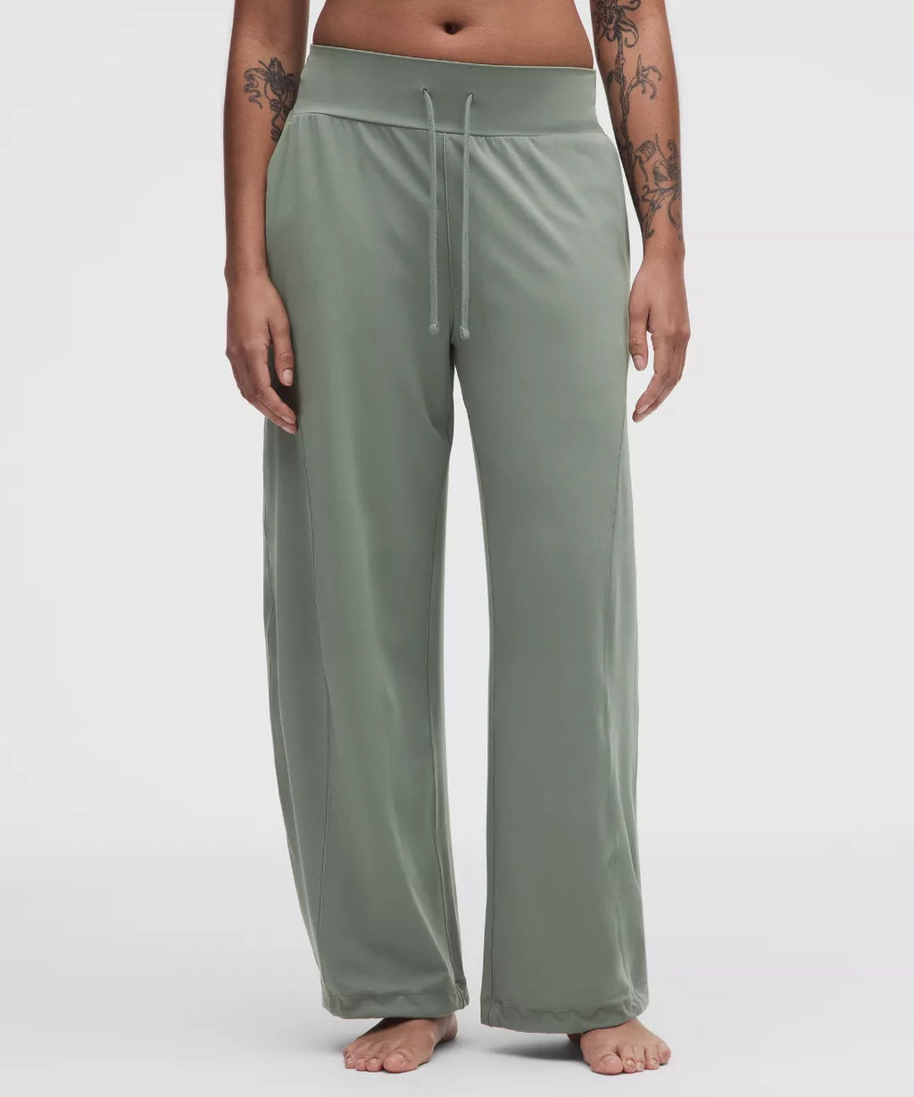 lululemon Groove Low-Rise Relaxed Cinch Pant Regular