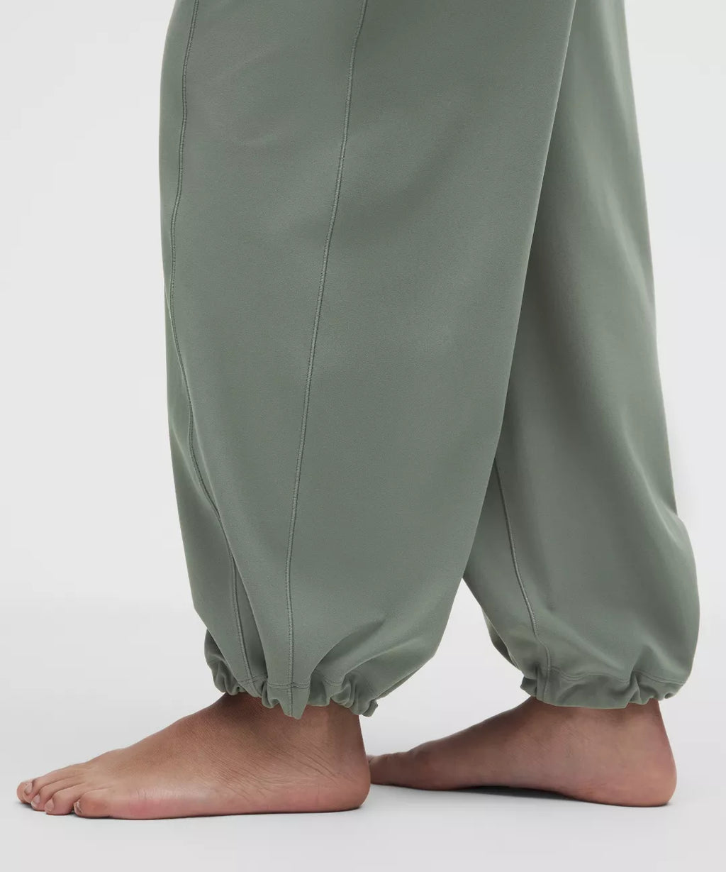 lululemon Groove Low-Rise Relaxed Cinch Pant Regular
